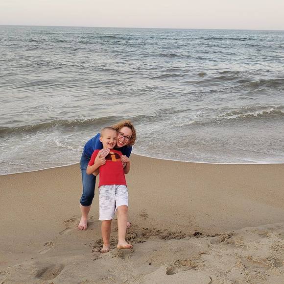 Meet your Posher, Stephanie - Picture 1 of 1